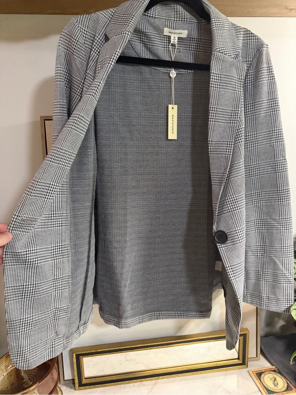 NWT Max Studio Men’s Grey Plaid Single-Button Blazer